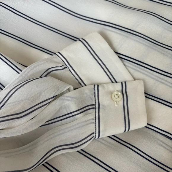 Massimo Dutti Mulberry Silk Button-up Stripe Shirt US4 white navy blue - Picture 6 of 8